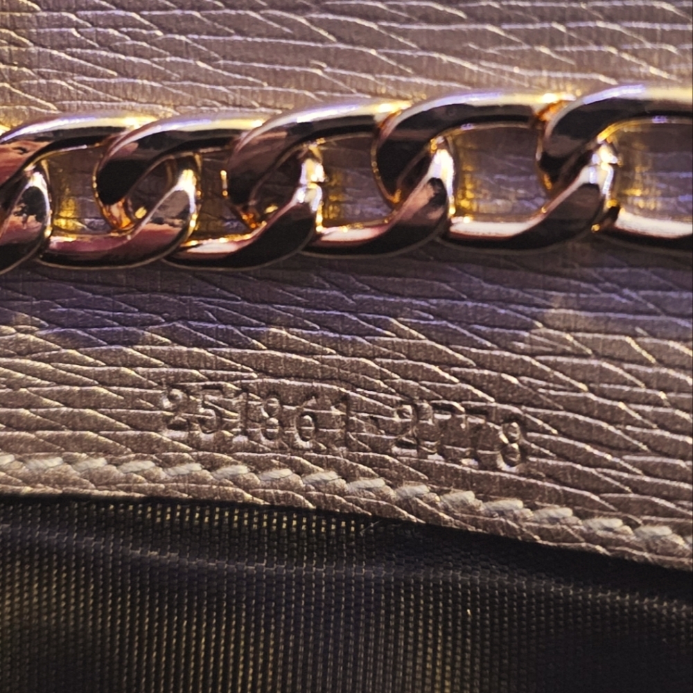 GUCCI HEART💋- Rose Gold Heart GG's - Picture 5 of 9